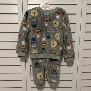 Disney Winnie the Pooh Sherpa fleece joggers and sweatshirt 3T-unisex